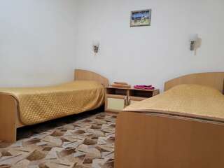 Гостиница Сален Витязево Стандартный двухместный номер с 1 кроватью или 2 отдельными кроватями и балконом-2