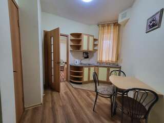 Гостиница Сален Витязево Стандартный двухместный номер с 1 кроватью или 2 отдельными кроватями и балконом-1